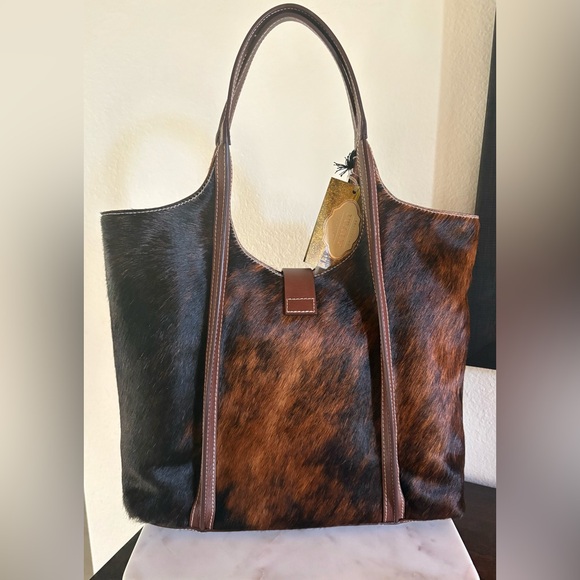 Stylish Brown and Black Leather Tote - Picture 2 of 4